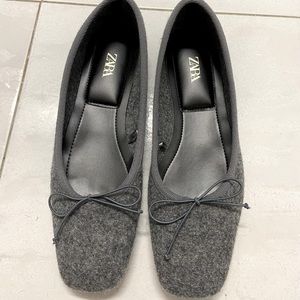 NWOT Zara grey felt ballet flats, size 39!